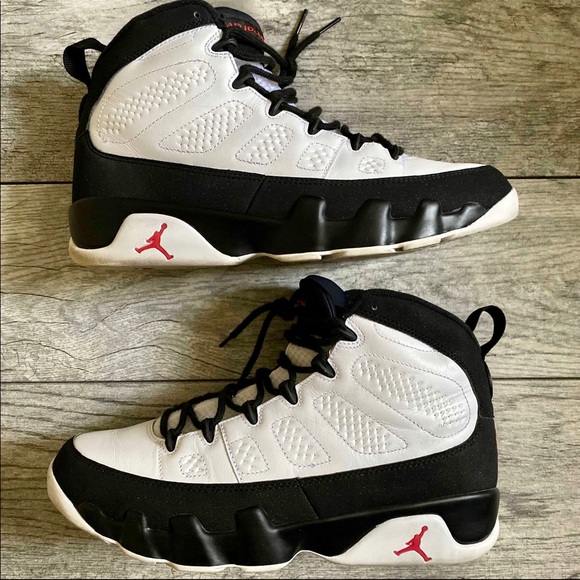 Air Jordan Retro OG 'Space Jam' 2016